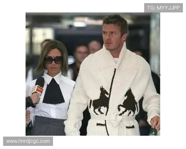 足球明星场上风采与场下穿搭的完美结合展现个性与时尚魅力