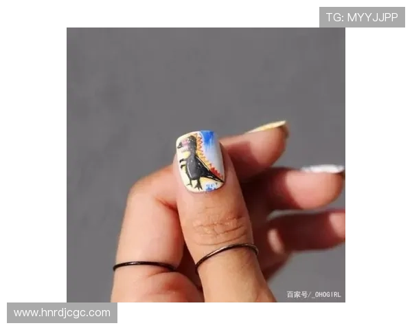 足球明星们的美甲风潮揭秘时尚与运动的完美结合